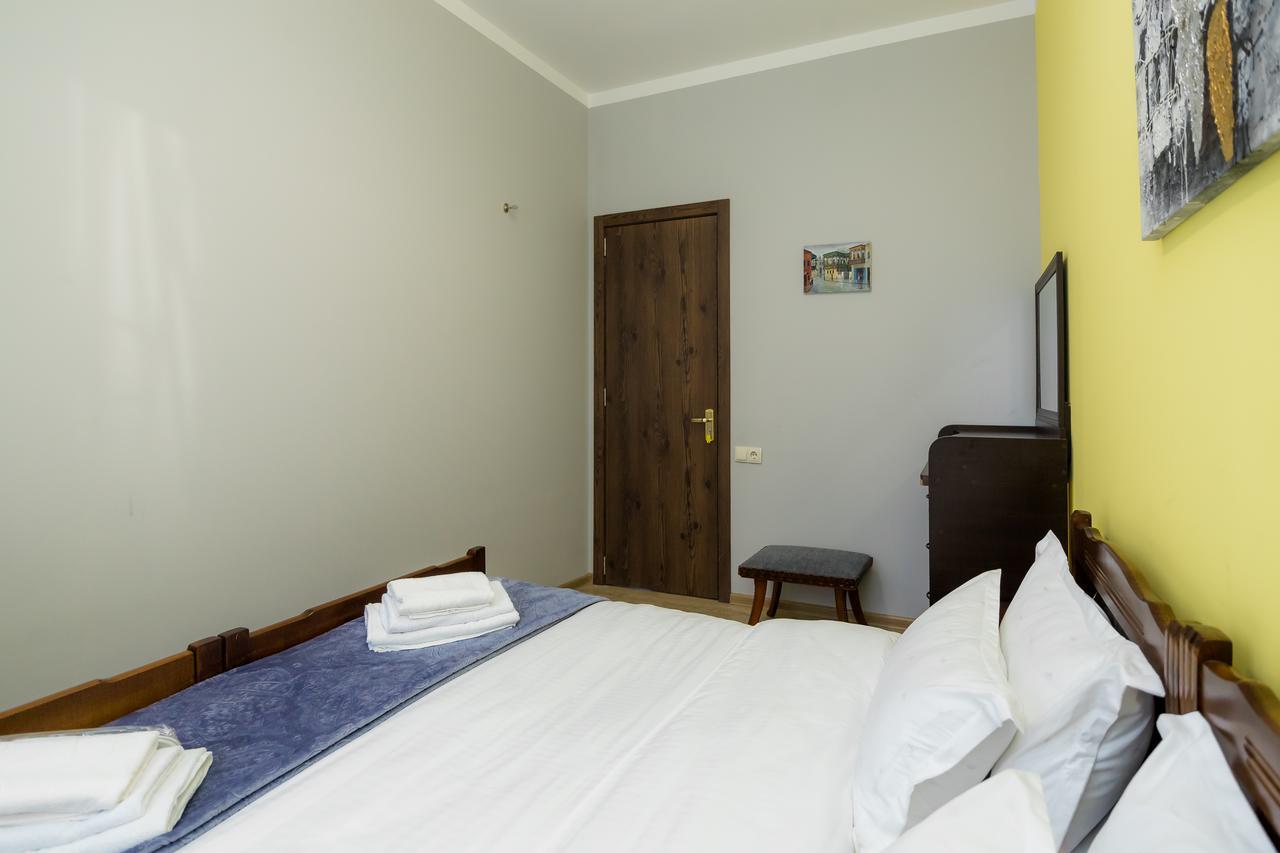 Big Family Guest House Tbilisi Bagian luar foto