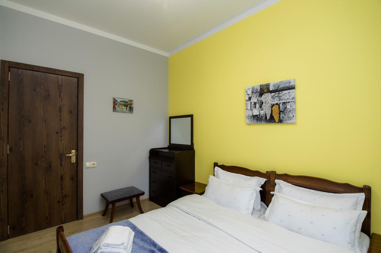 Big Family Guest House Tbilisi Bagian luar foto