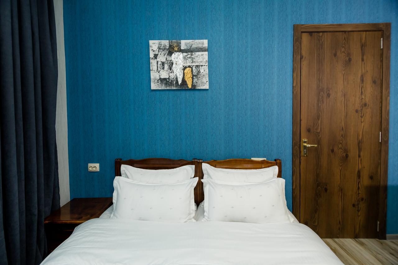 Big Family Guest House Tbilisi Bagian luar foto