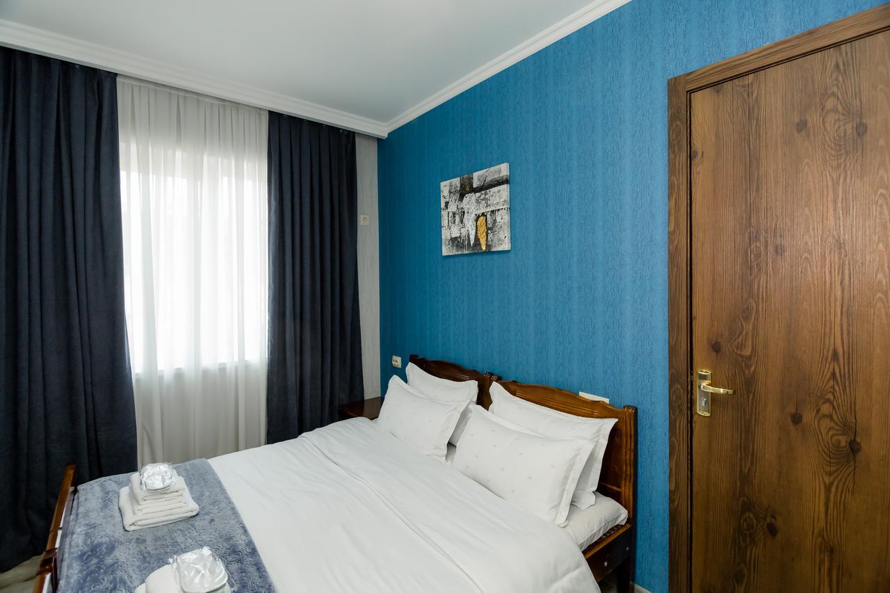 Big Family Guest House Tbilisi Bagian luar foto