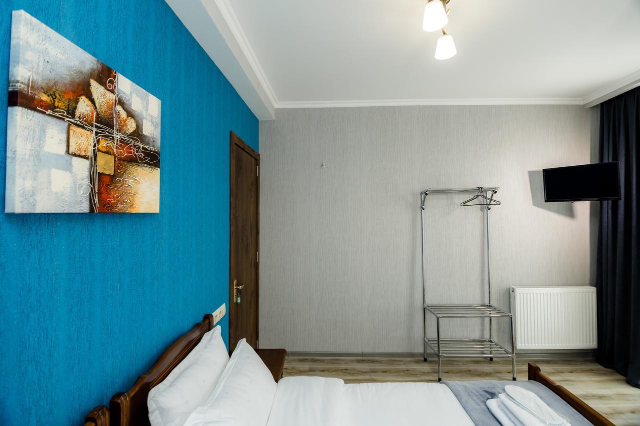 Big Family Guest House Tbilisi Bagian luar foto