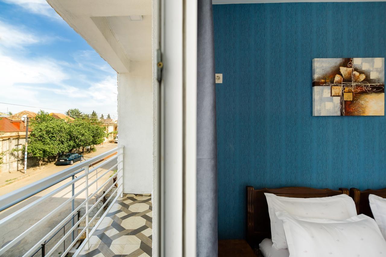 Big Family Guest House Tbilisi Bagian luar foto
