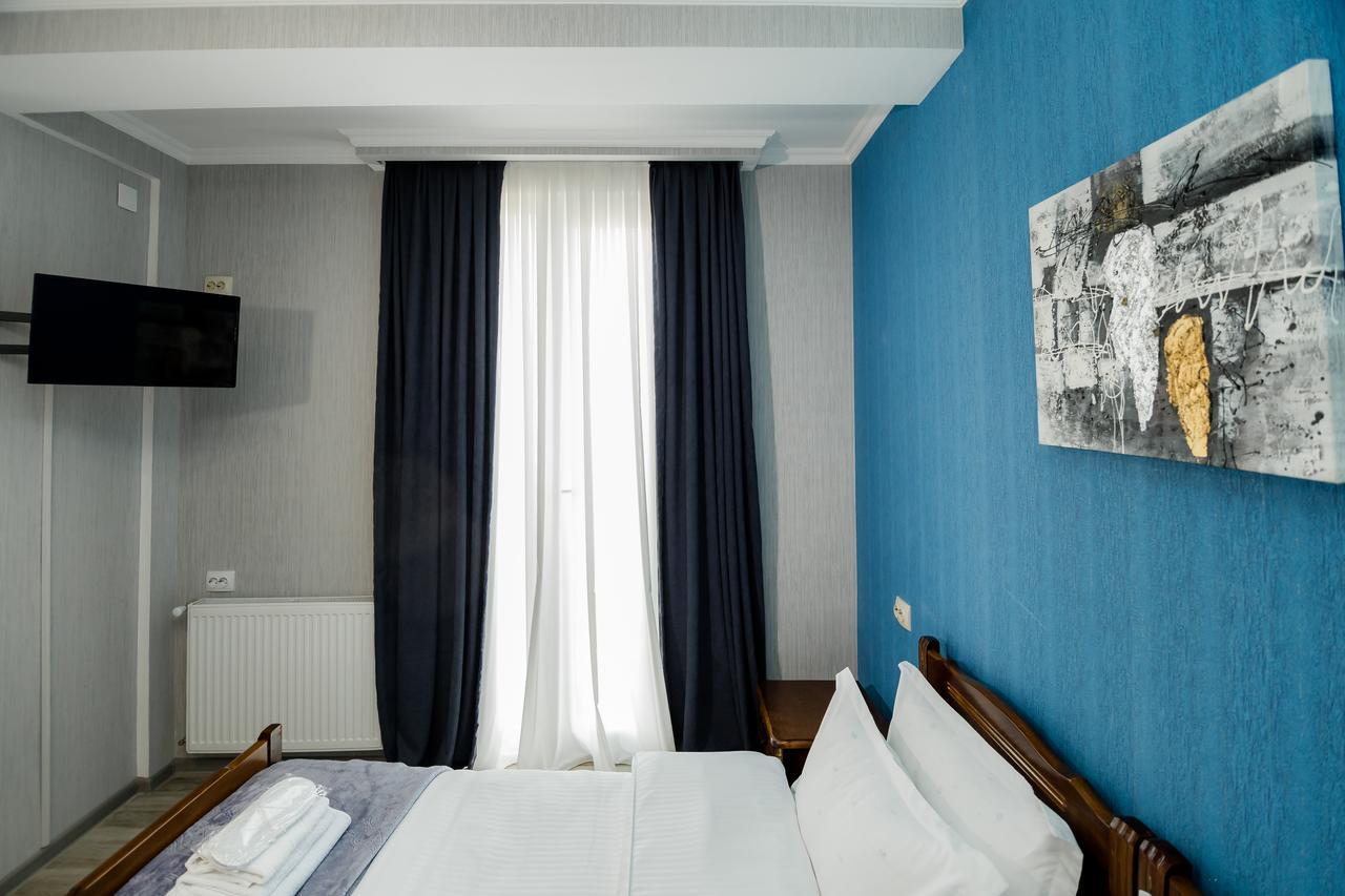 Big Family Guest House Tbilisi Bagian luar foto