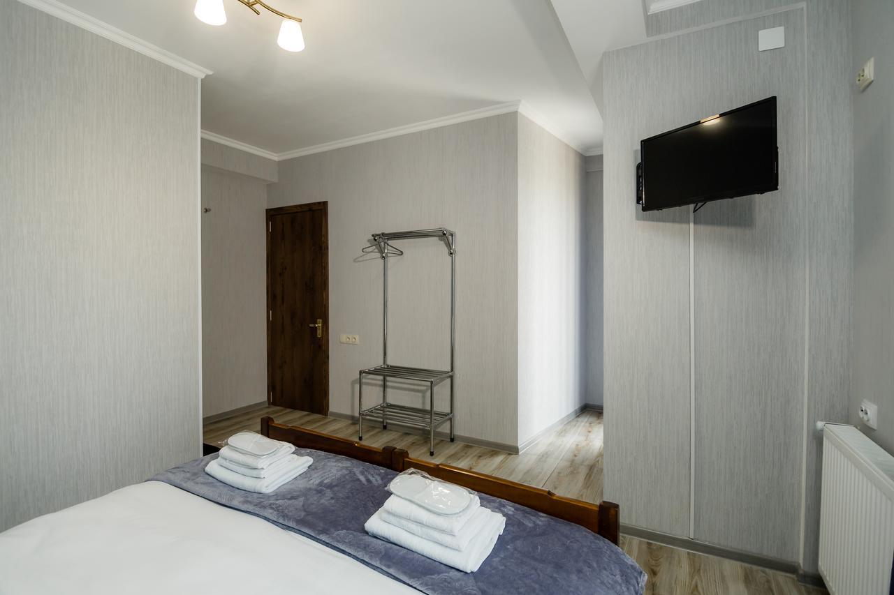 Big Family Guest House Tbilisi Bagian luar foto