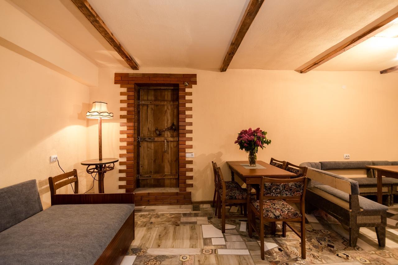 Big Family Guest House Tbilisi Bagian luar foto