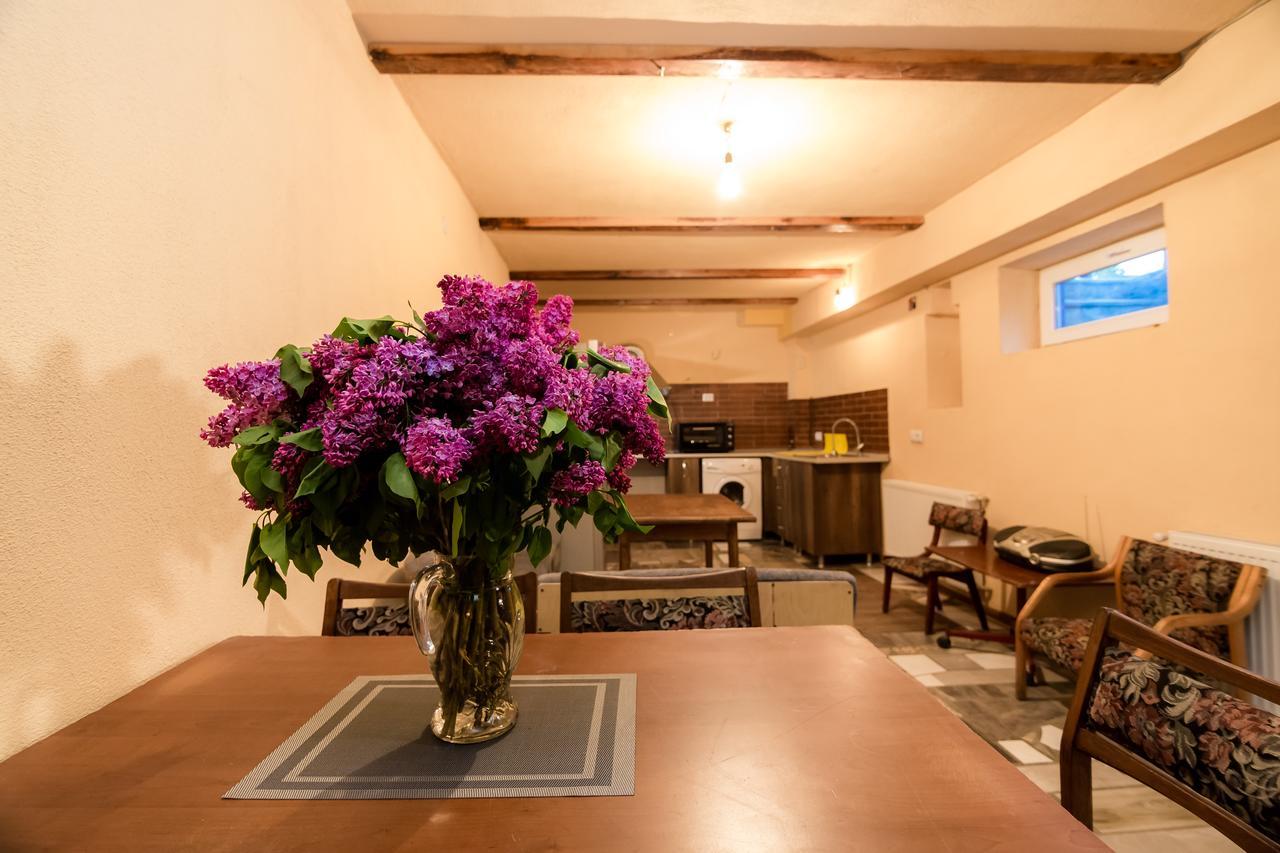 Big Family Guest House Tbilisi Bagian luar foto